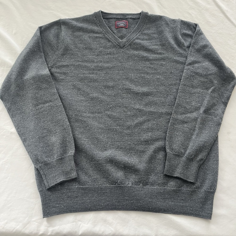 UNTUCKit Sweater Men's XL Gray 100% Merino Wool V-Neck Long Sleeve Pullover